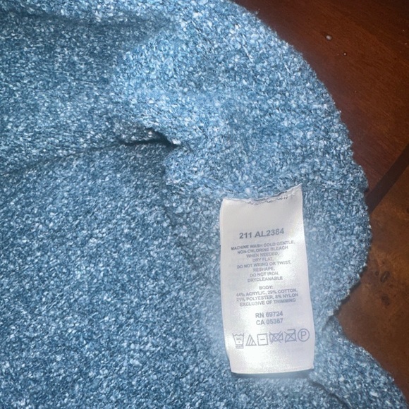 Columbia Women’s Sweater Top Size Medium Color Blue - Picture 10 of 12